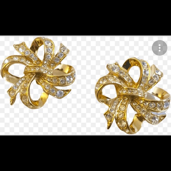 KJL FOR AVON Earrings large swirl ribbon rhinestone clip ons - Picture 1 of 3